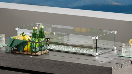 Windscreen for rectangular fire table