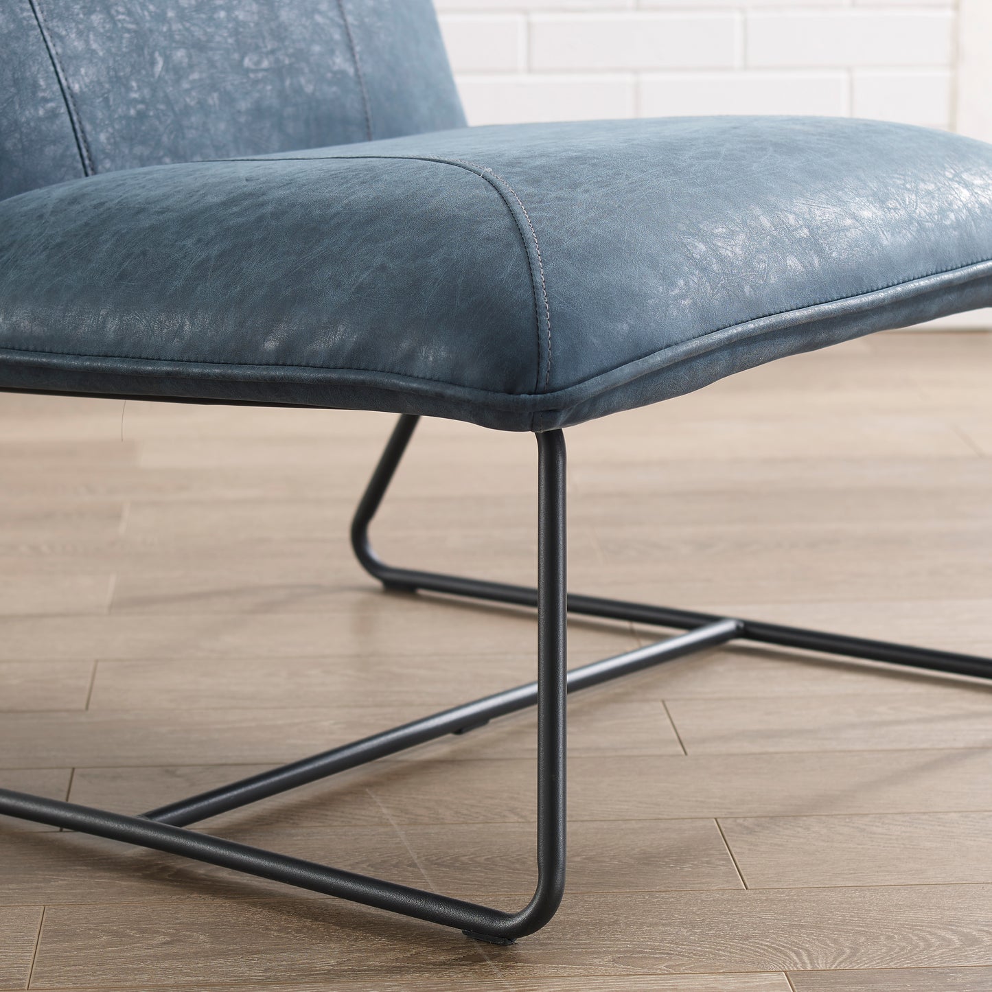 Chaise d'appoint moderne